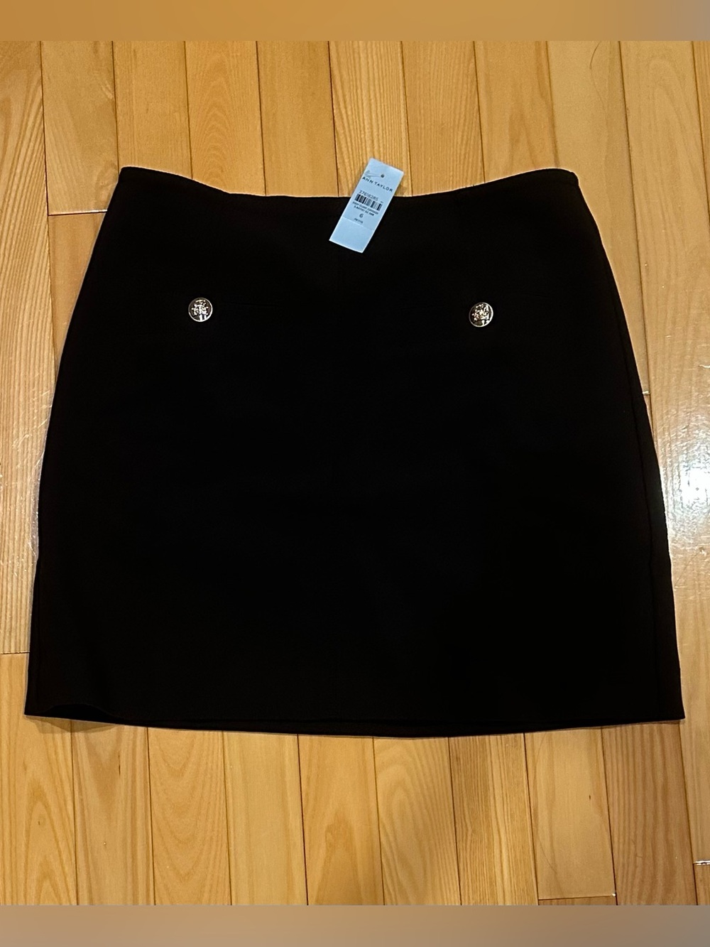 Ann Taylor Petite Button Welt Pocket A-Line Skirt in Black - 6 Petite
